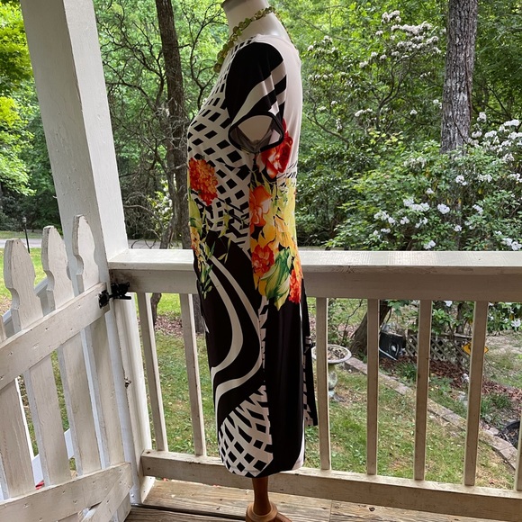 Monroe and Main Floral Print Dress 6 FREE SHIP - Picture 4 of 5